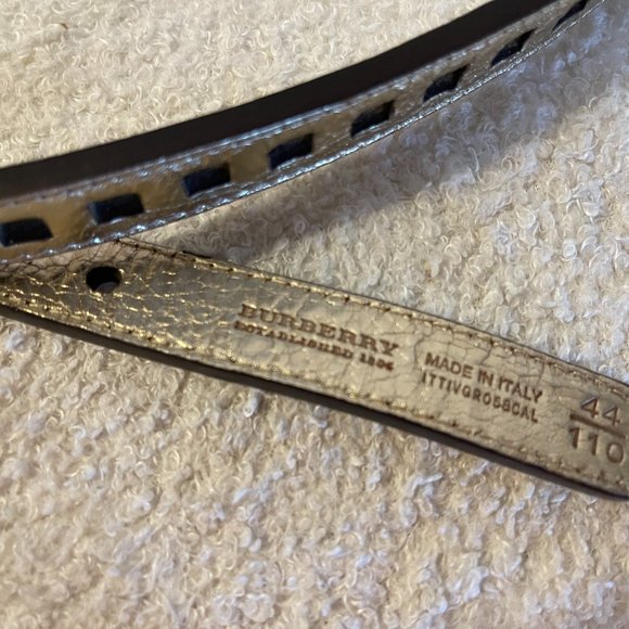 NWOT Burberry gold metallic belt Big size - Picture 3 of 6